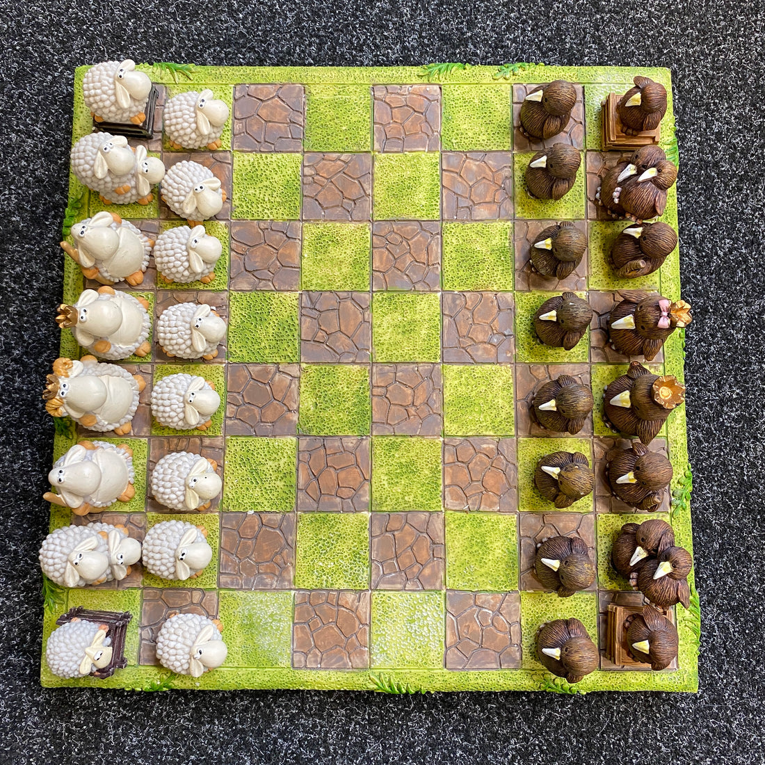 KIWI &Sheep Chess set