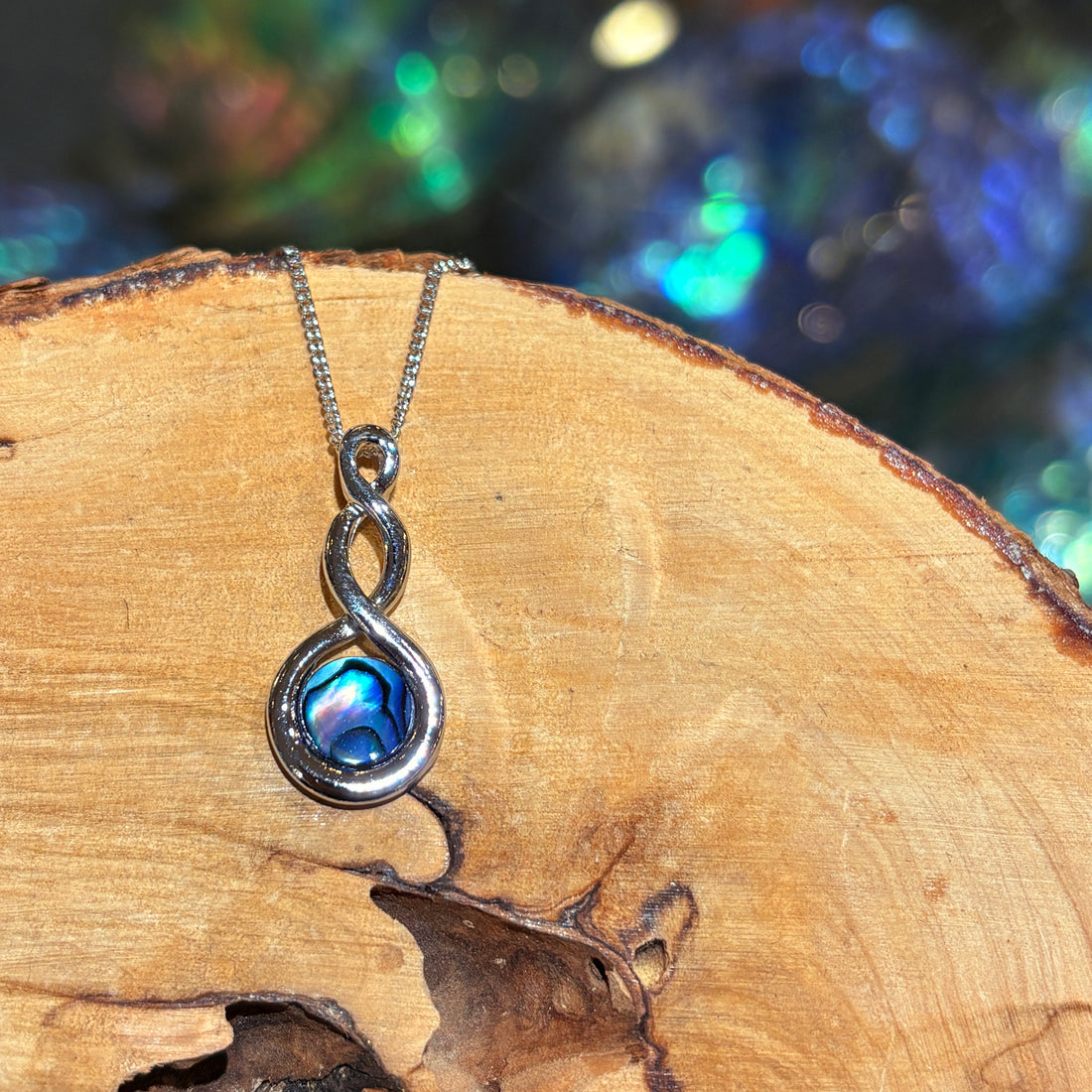 Pikorua (Double Twist) Paua Pendant