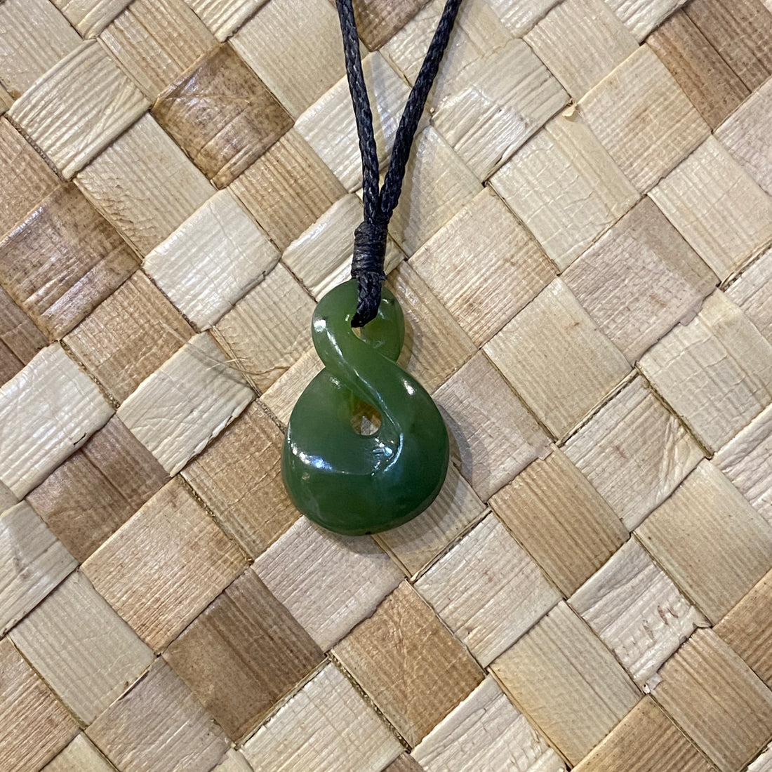 Jade Single Crossover Pendant Necklace