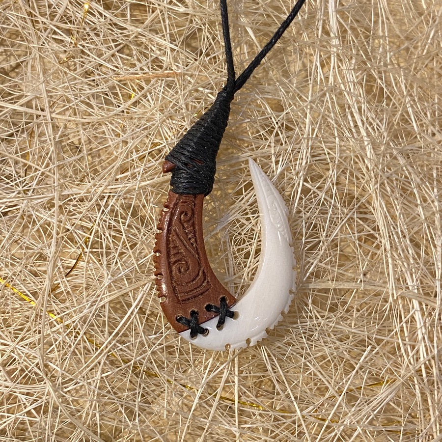 Hook Bone&Wood pendant