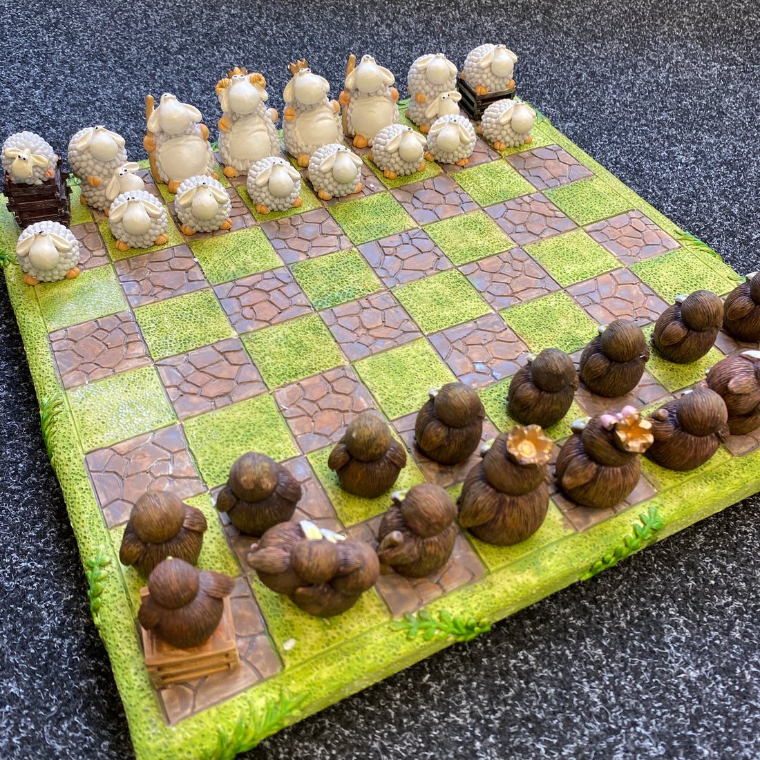 KIWI &Sheep Chess set