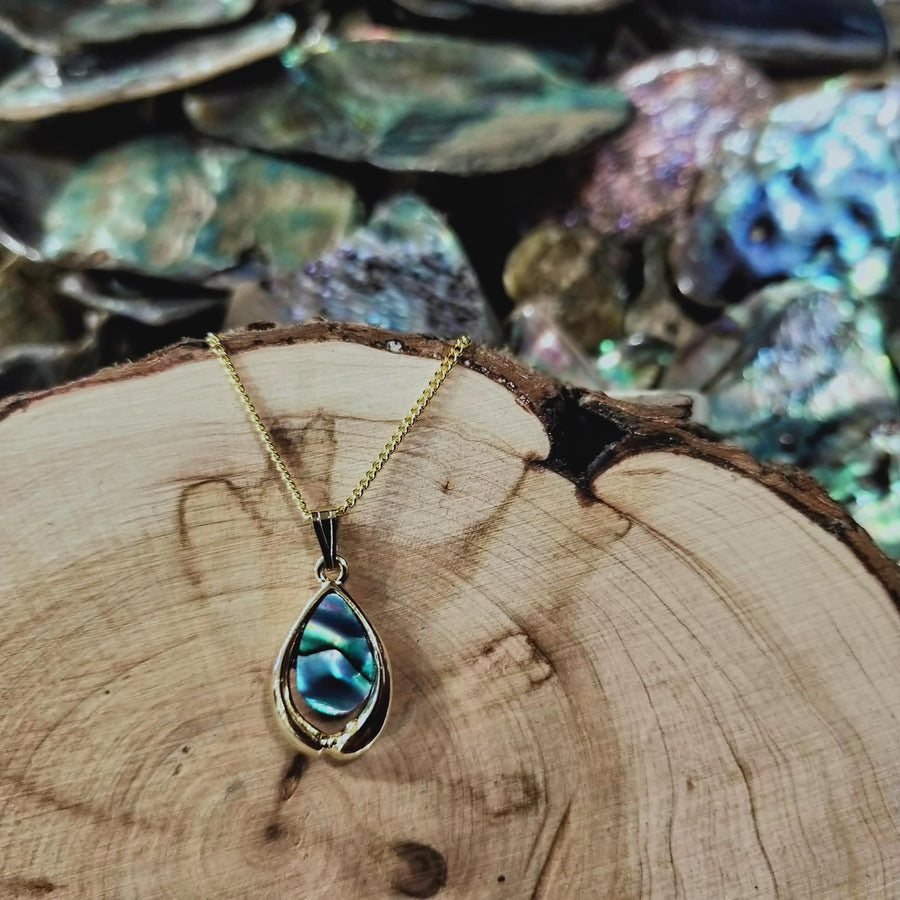 Paua Shell Hug Pendant