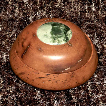 Jade inlaid walnut bowl with lid on